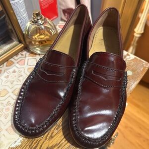 G.H. BASS & CO. EST 1376 -WEEJUNS